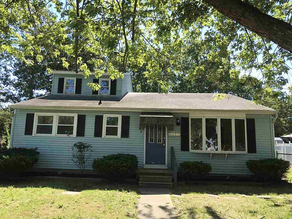 1st image of 157 Briarwood Dr