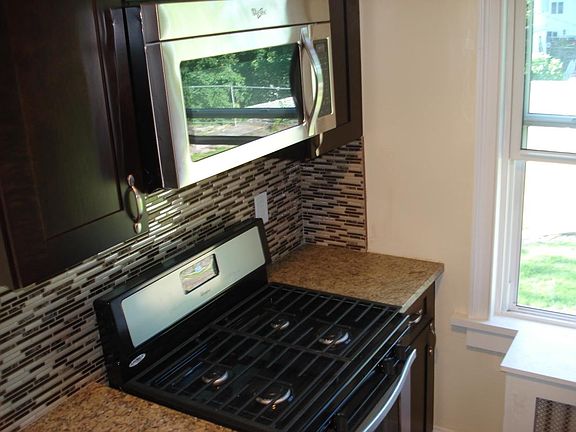 4th image of 10 Euclid Ave #1