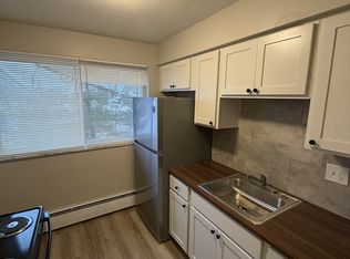 The Wildwood Apartments-24 17731 Lakeshore Boulevard - 2, Cleveland, OH 44119