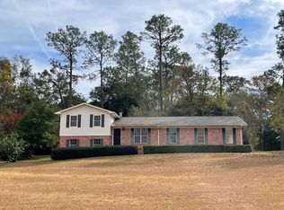 305 Clubview Dr, Moultrie, GA 31768