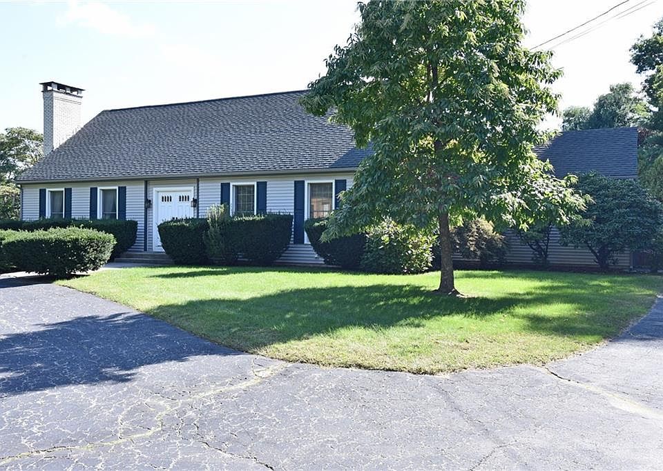 1st image of 110 Hamilton Dr