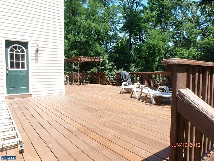 2nd image of 319 Joy Ln