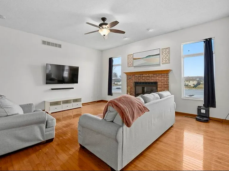 2621 Lake Lucerne Dr — Photo 16