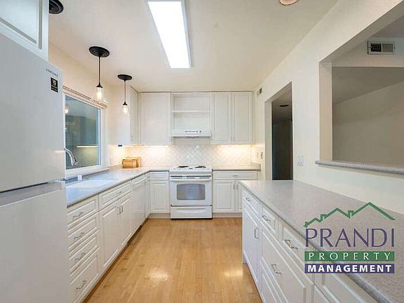 2nd image of 137 Pixley Ave
