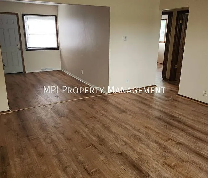 8665 W Fond Du Lac Ave #2 — Photo 3