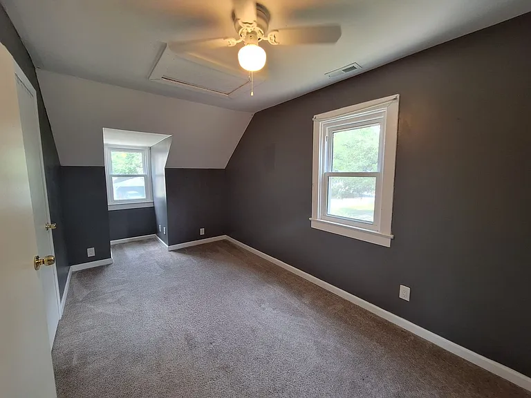 3 S Stuart Rd — Photo 13