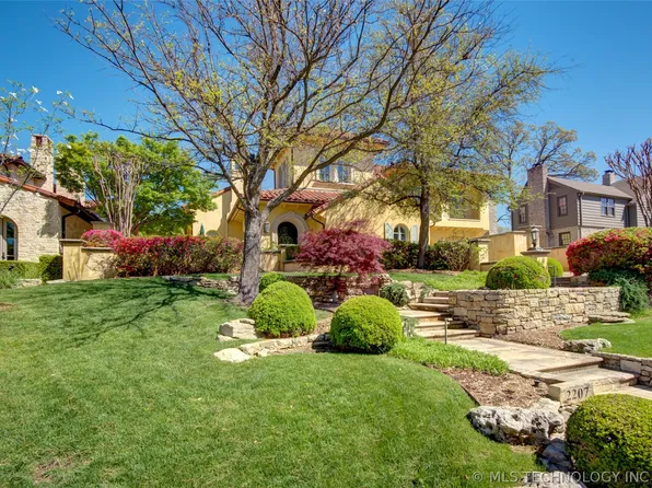 2207 E 26th St, Tulsa, OK 74114