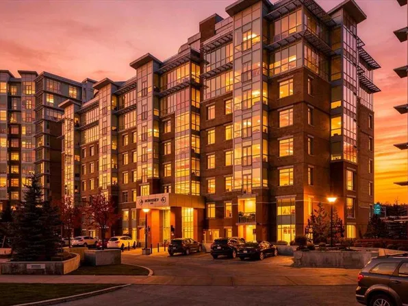 24 S Varsity Estates Cir NW #502, Calgary, AB T3A 2X8