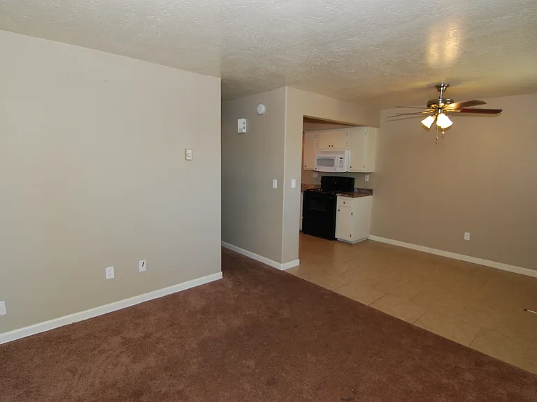 216 Del Mar Ave — Photo 2