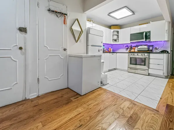 150-02 78th Road image 21 of 23