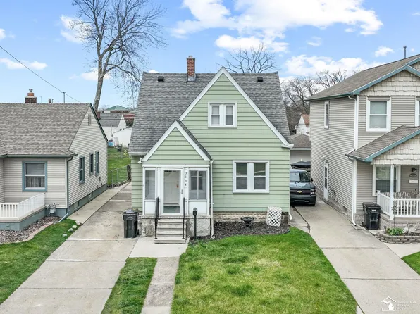 3164 22nd St, Wyandotte, MI 48192