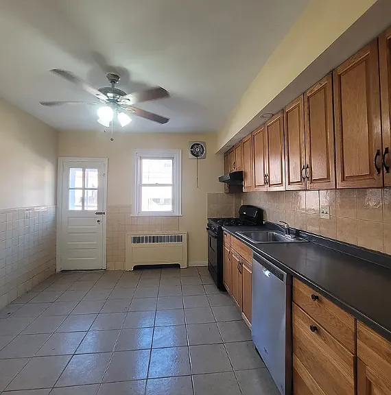 5908 Castor Ave — Photo 9