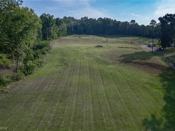 1099 Colegate Dr, Marietta, OH 45750