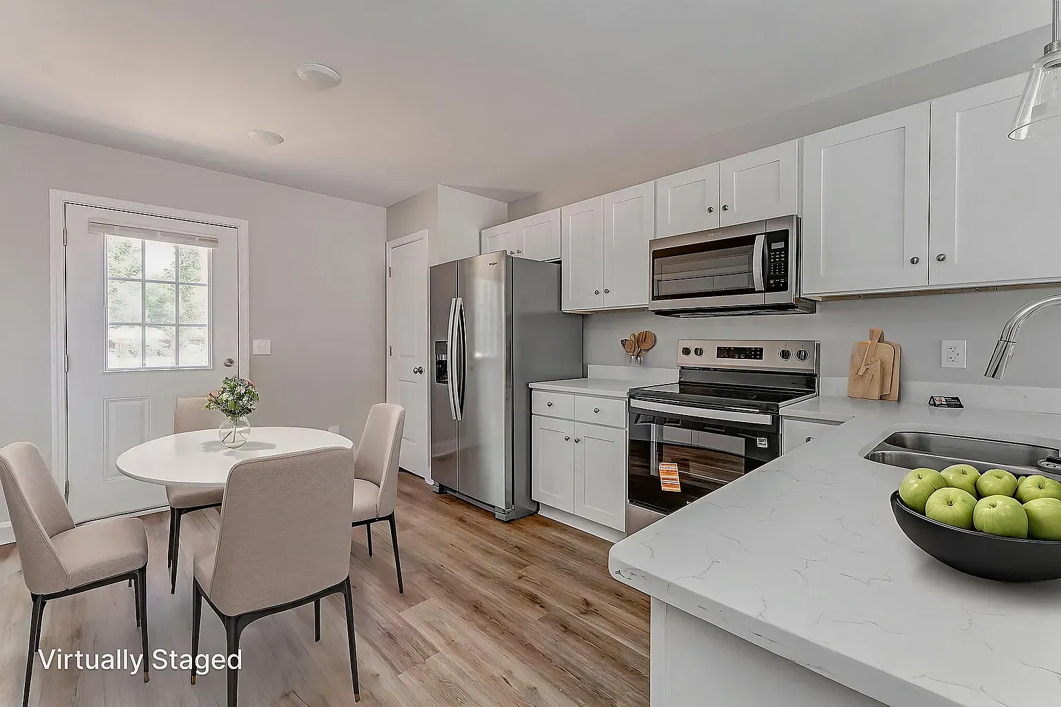 2 bed, 1.5 bath, 1800 sqft, $1,300 — Photo 4