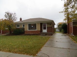 23764 Schroeder Ave, Eastpointe, MI 48021