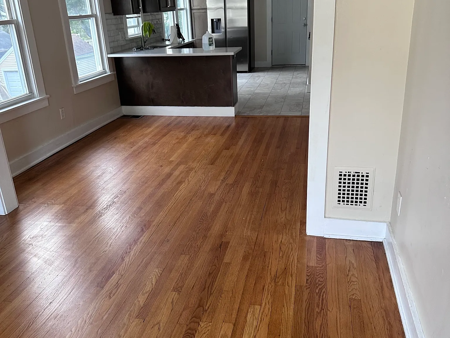 2 bed, 1.0 bath, 1150 sqft, $1,800 — Photo 3