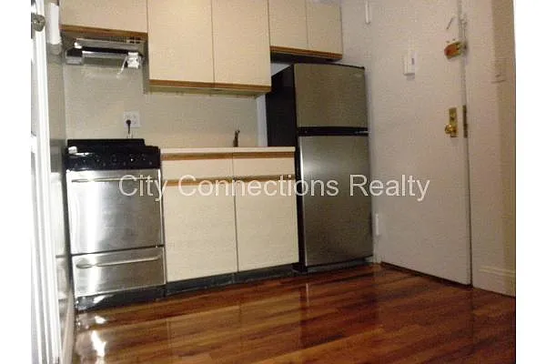 Rented by City Connections Realty | media 30