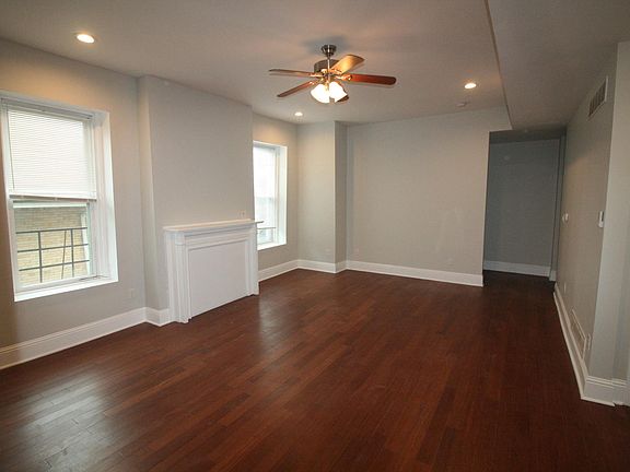 3rd image of 2843 Melrose Ave APT 2