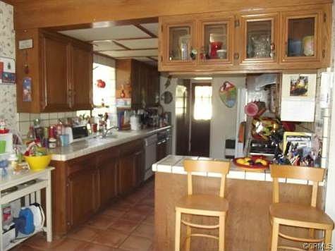 4th image of 606 N Dianthus St