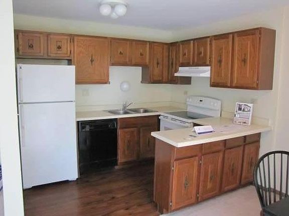 5th image of 4440 Arbor Cir #4