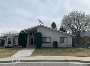 325 Pine Dr, Taft, CA