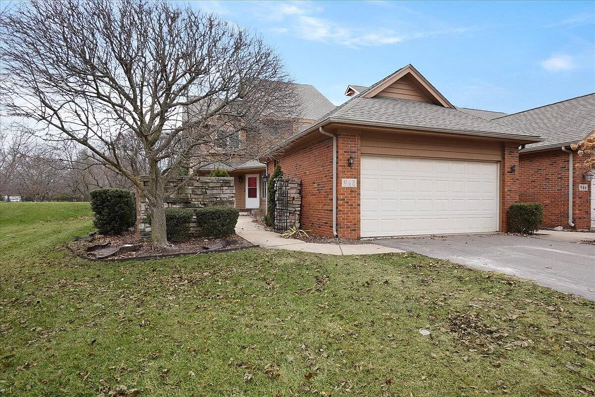 948 Cornwallis Ln photo 1