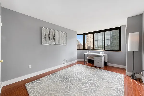 Rented by Compass | media 24