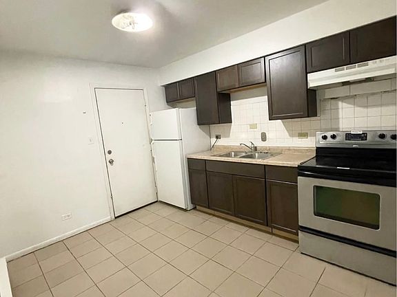 2nd image of 9640 Golf Ter APT 1E