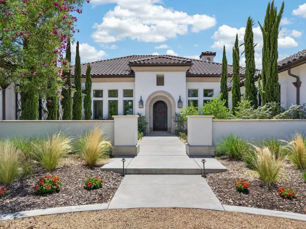 3825 Reno Ave, Clovis, CA 93619