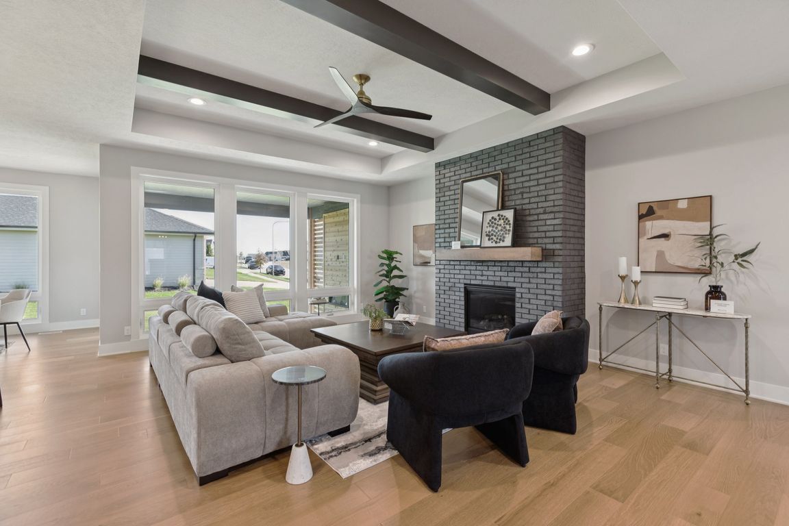 next background image