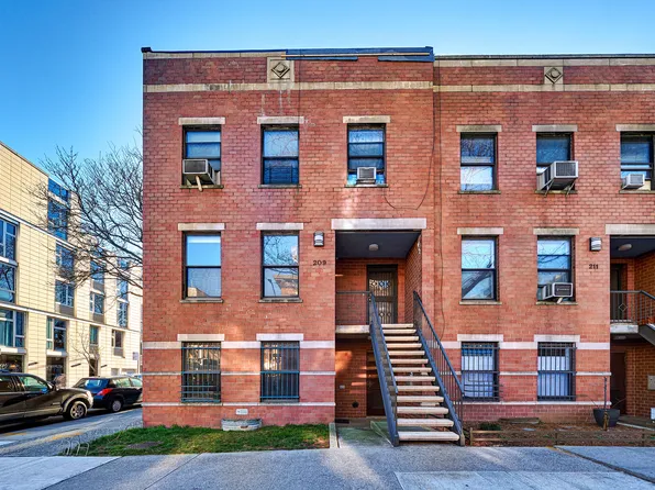 209 Berry Street image 1 of 11