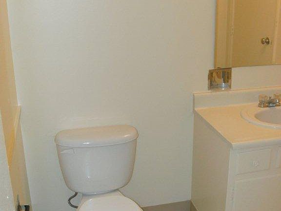 5th image of 5017 Cheswick Ct APT B
