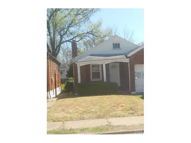 1130 Meyer St photo 1