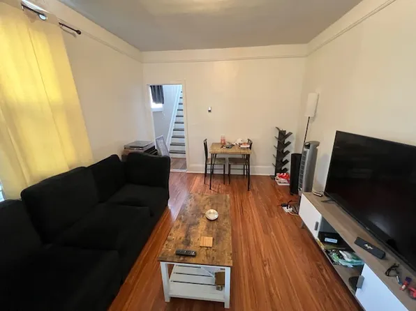 17 Charles St Floor 1, Pt Washington, NY 11050