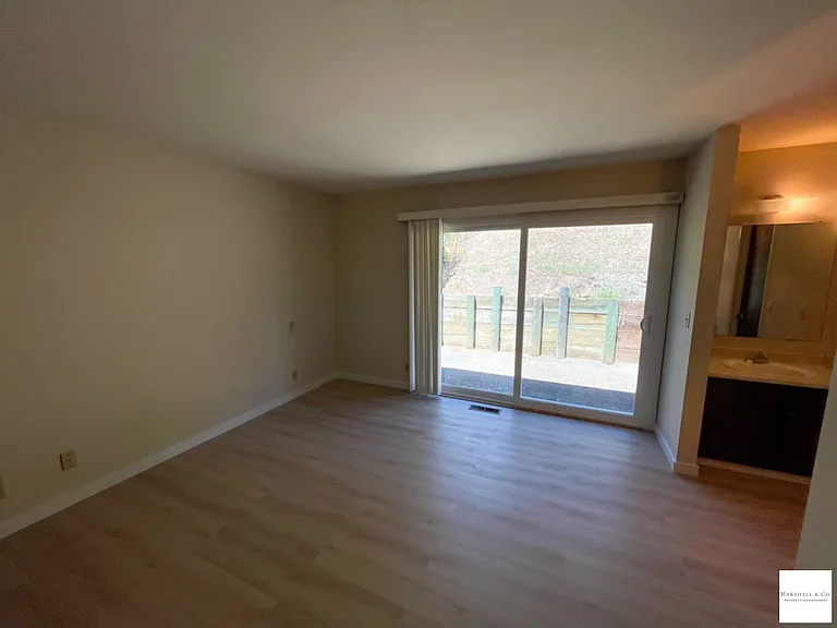 1610 Merritt Dr — Photo 11