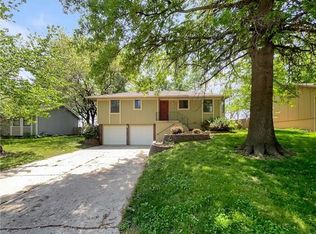 1917 SE 5th St, Lees Summit, MO 64063