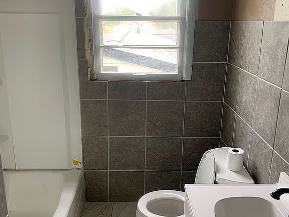 2nd image of 2508 27th St