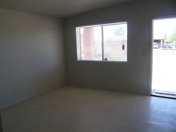 2nd image of 364 W Aviation Dr