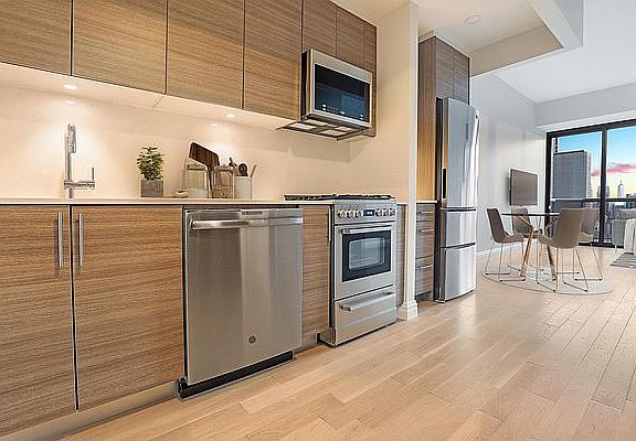 3rd image of 235 W 48th St APT 34D