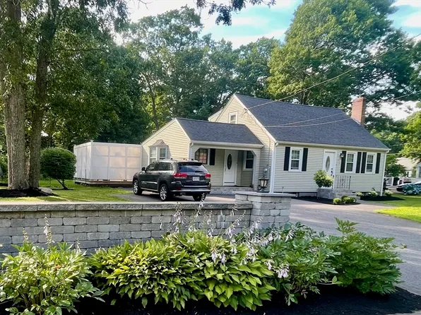 214 Mechanic St, Foxboro, MA 02035