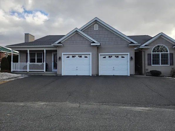 25 Fairview Village Ct Unit 25, Chicopee, MA 01020