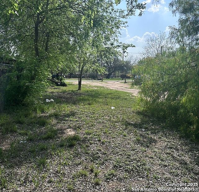 2nd image of 516 Bartlett LOT 8 & 9