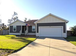 907 W 3rd St, Lynn Haven, FL 32444