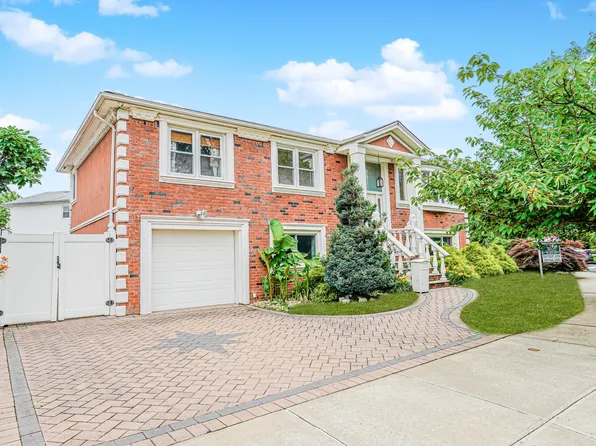 161 Ravenhurst Avenue 1 image 3 of 35