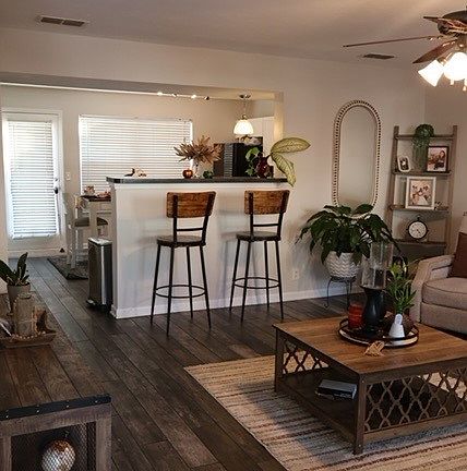 3rd image of 351 Arapaho Dr
