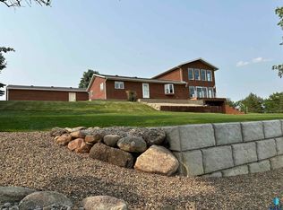 48638 200th St, Hendricks, MN 56136