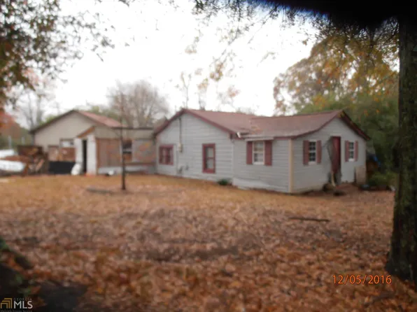 5615 Hog Mountain Rd, Flowery Branch, GA 30542