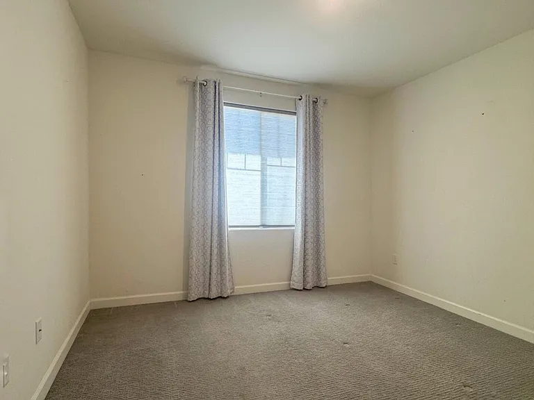 4707 N 204th Ln — Photo 20