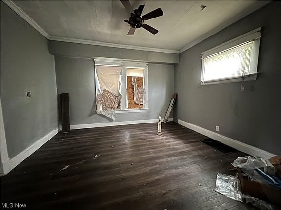 4th image of 496 E 124th St