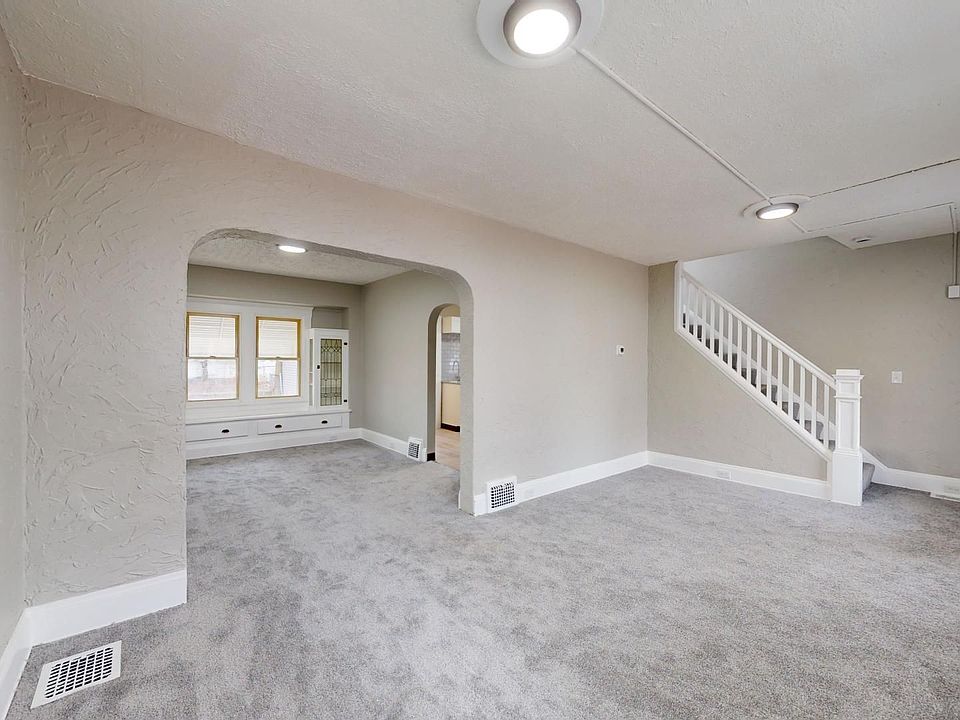 1st image of 4519 W 42nd St